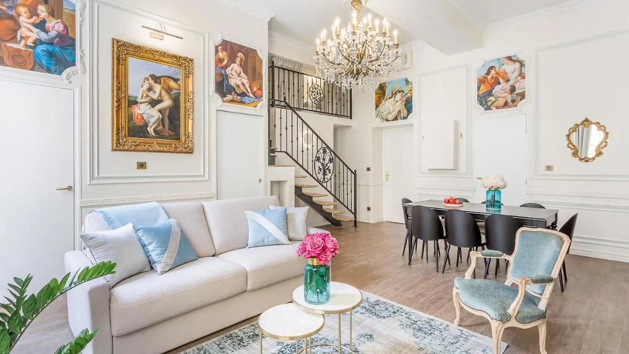 Luxury 3 Bedroom 2 Bathroom Palace Apartment - AC - Louvre Paris 0*,  France