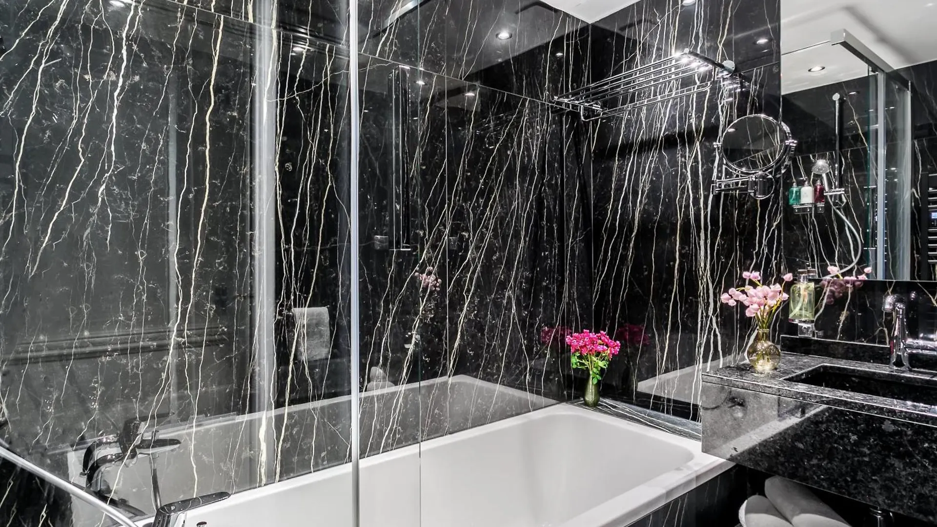 Merveil - Luxury Suite - Louvre - Aboukir V Parijs